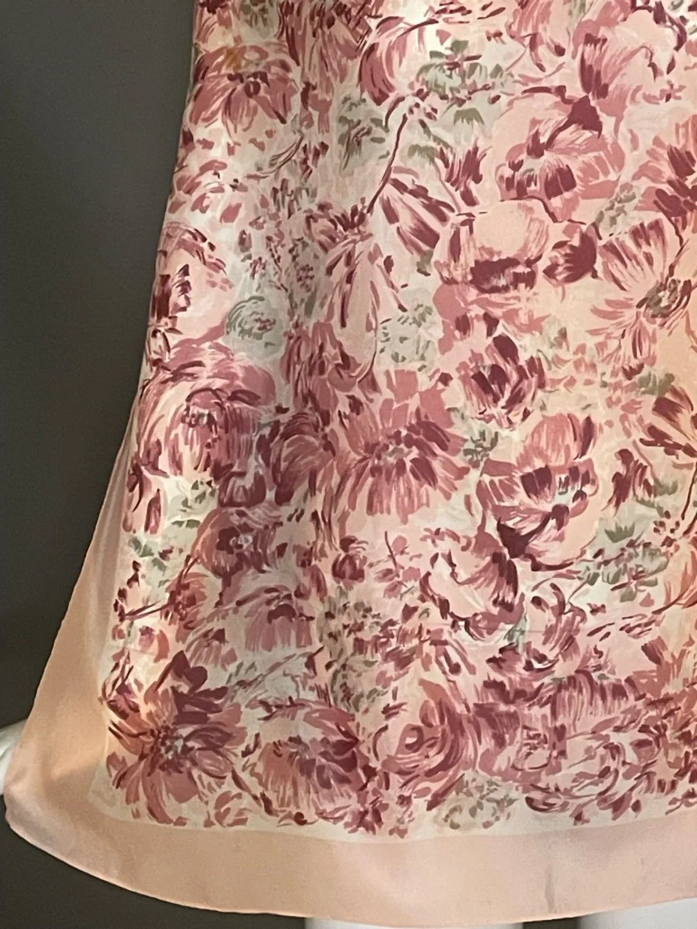 Pretty Vintsge Schiaparelli Silk Blend Scarf Large 27 In Fair Condition - Picture 4 of 10